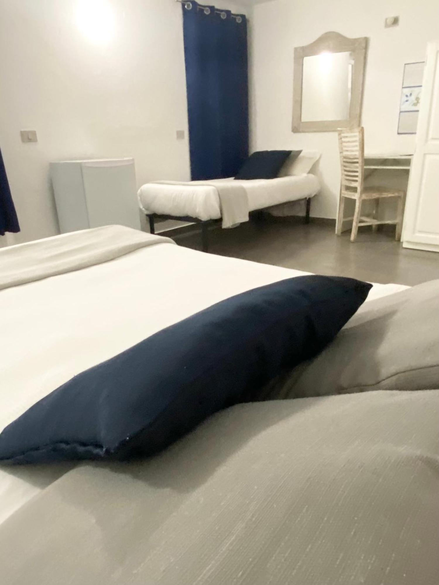 Cala Reale Rooms Marinella Marinella  Ngoại thất bức ảnh